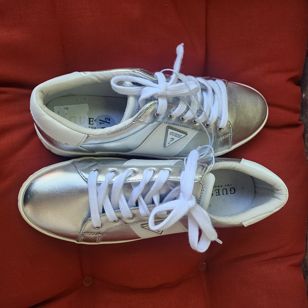 Women's GUESS Silver Metallic Low-Top Sneakers Size 9.5